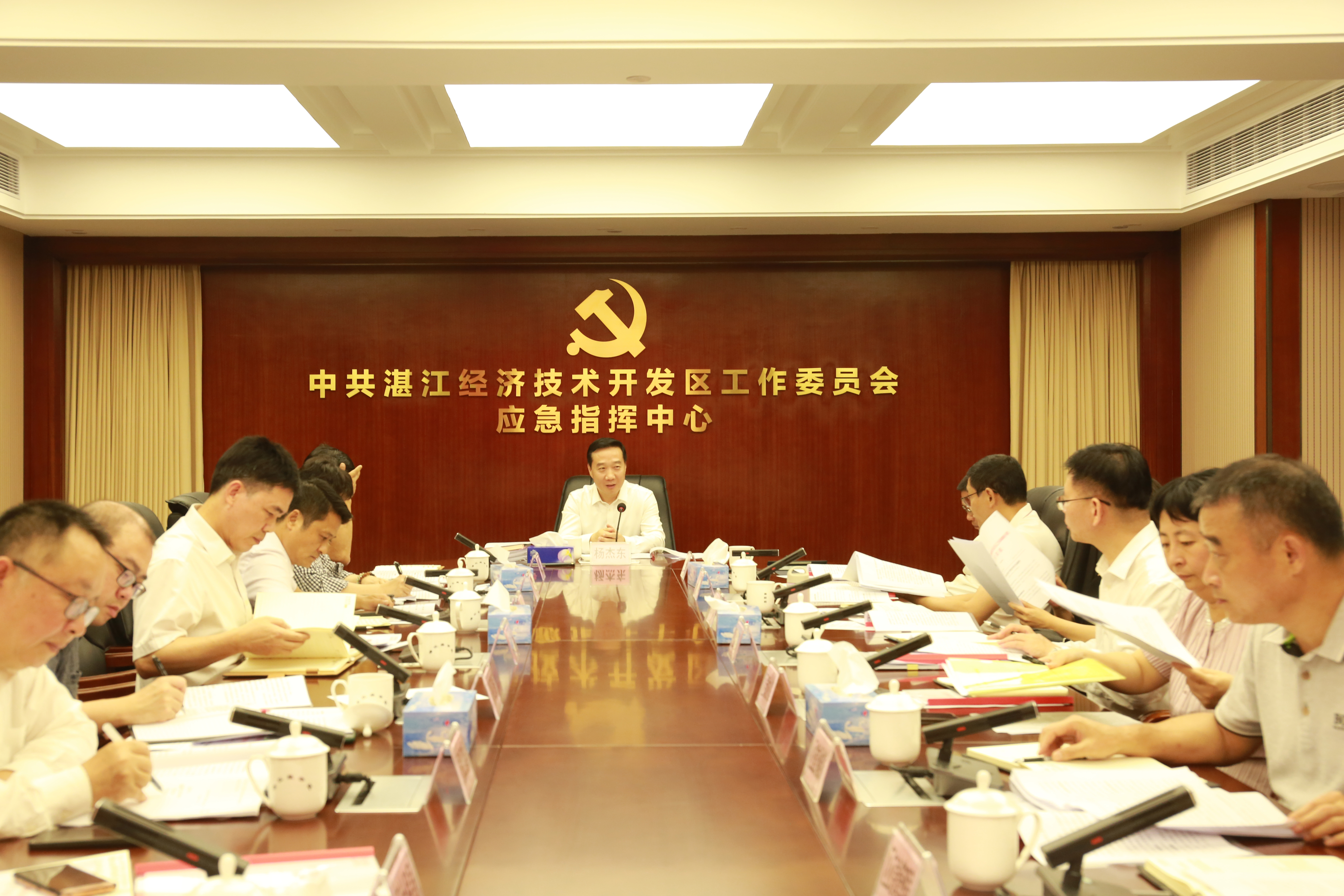 090a2339(1)(2).jpg